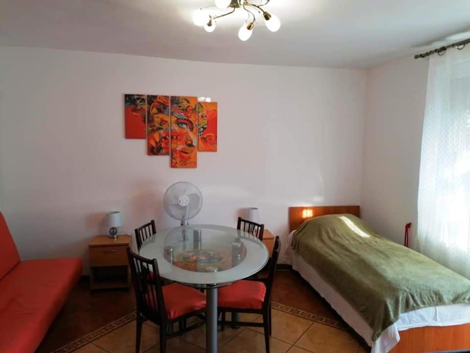 Hostel Pascalis Alesd Номер фото