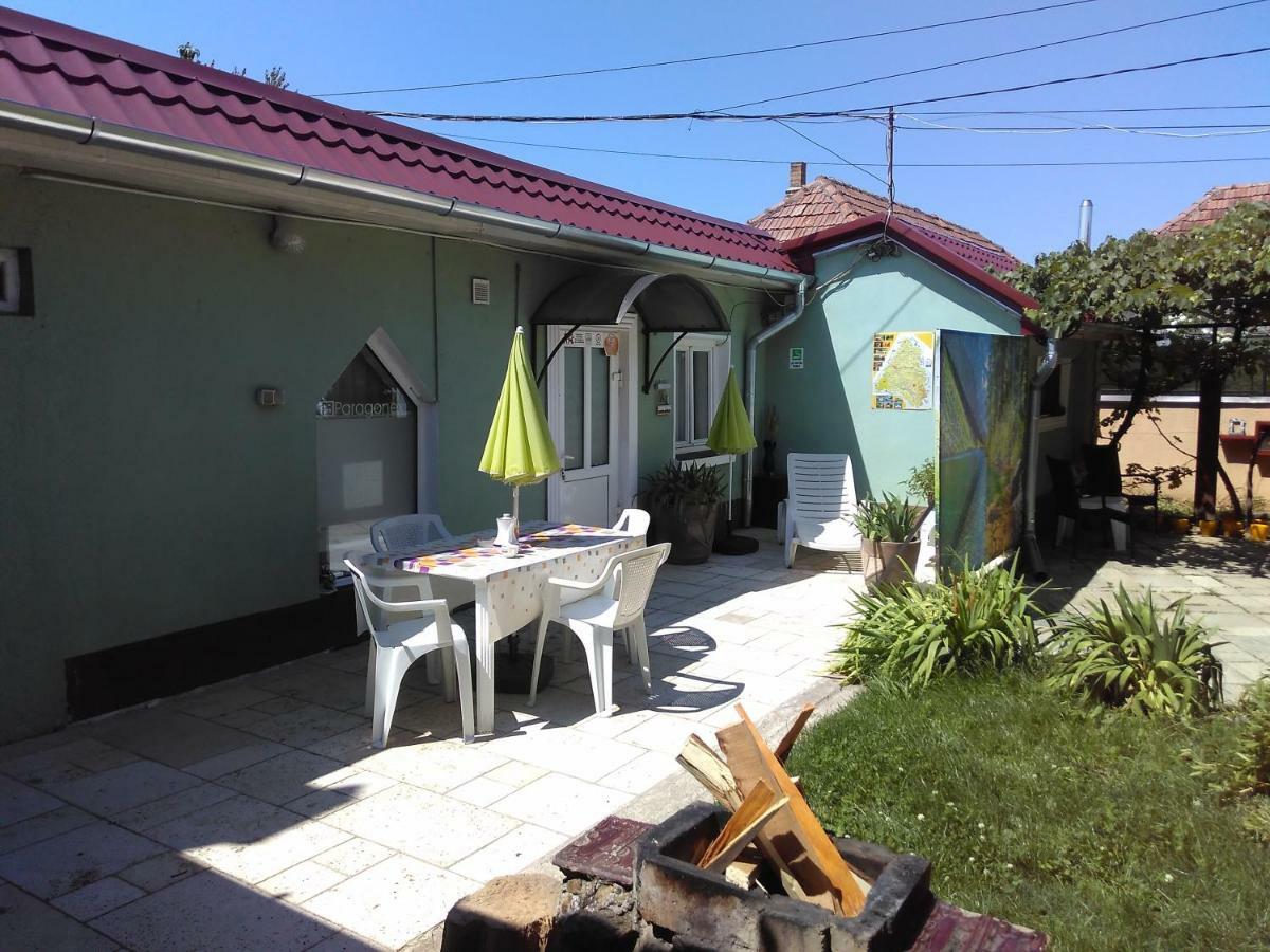 Hostel Pascalis Alesd Экстерьер фото