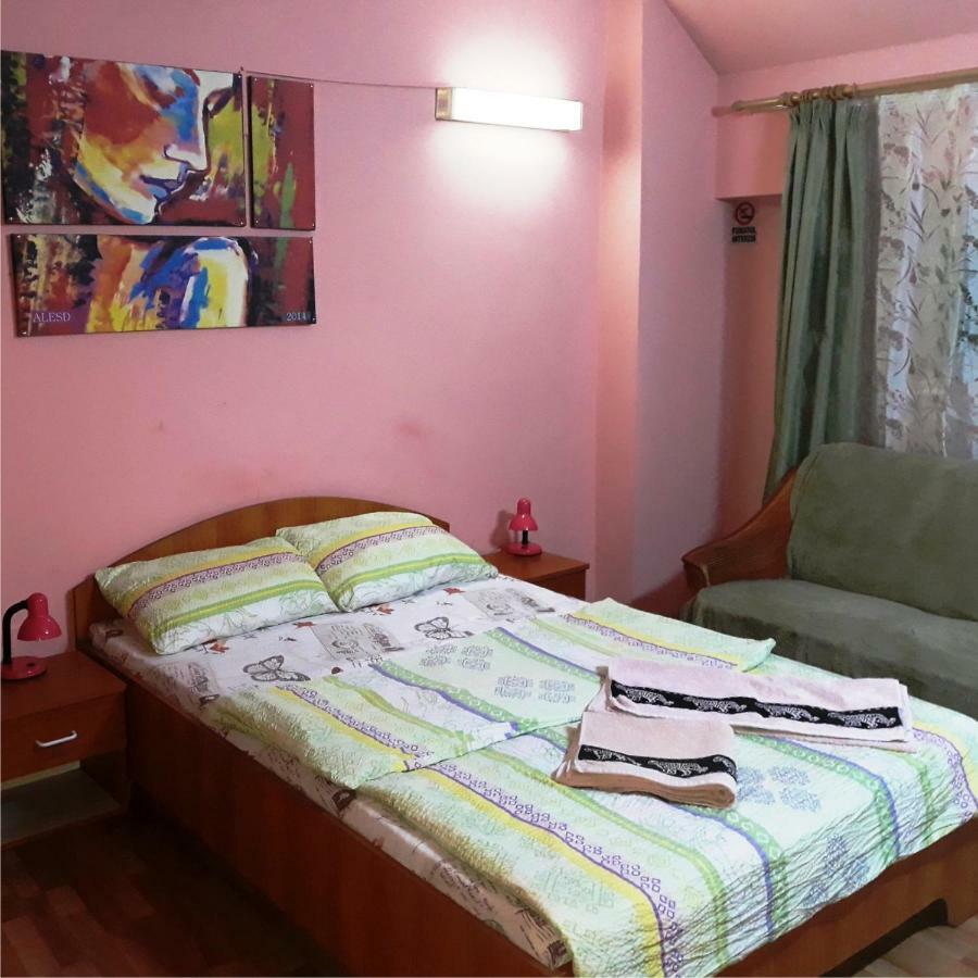 Hostel Pascalis Alesd Экстерьер фото