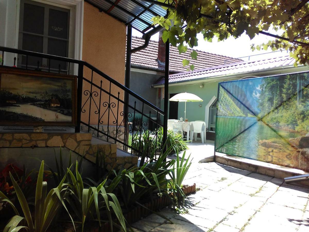 Hostel Pascalis Alesd Экстерьер фото